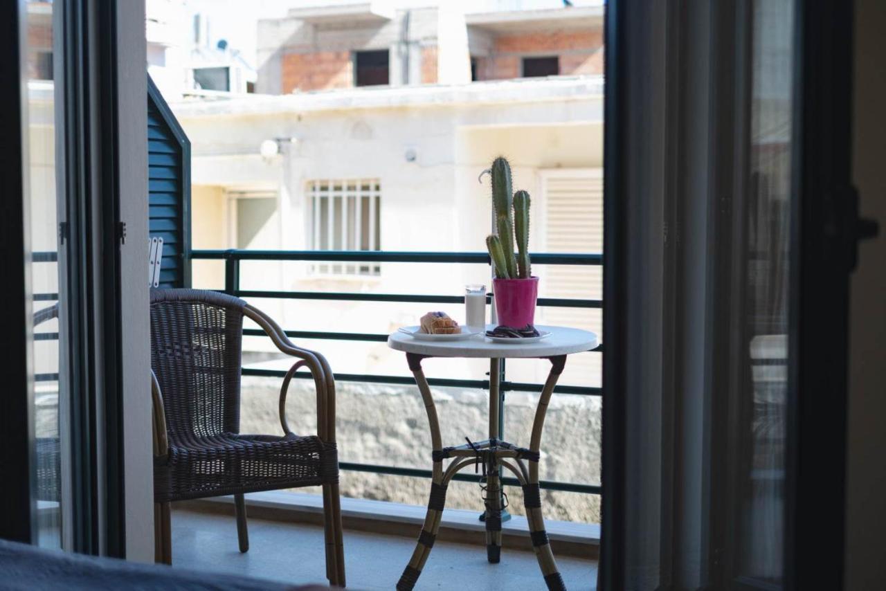 Arocaria Apartments Ханья Экстерьер фото