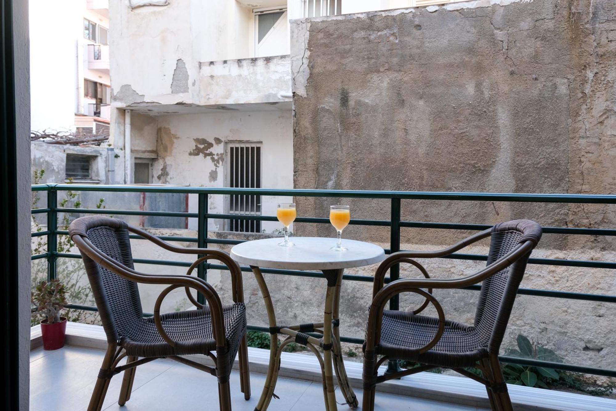 Arocaria Apartments Ханья Экстерьер фото